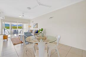 Trinity Beach Retreat With Pool and Scenic Views