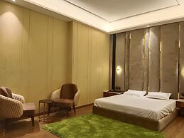 Hotel Maharaja Crest