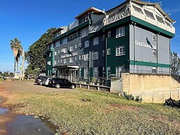Grand Turaco Hotel