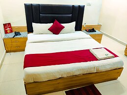 Hotel Royal Aanandam