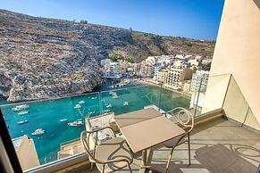 Stylish Apartment - Breathtaking Views in Xlendi