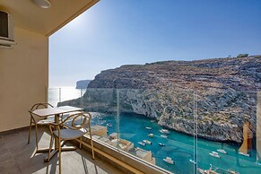 Stylish Apartment - Breathtaking Views in Xlendi