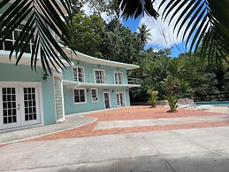 Toraille Waterfall Villas