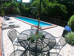 Toraille Waterfall Villas