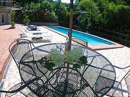 Toraille Waterfall Villas