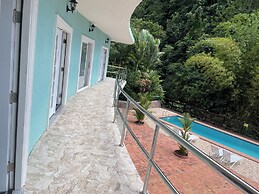 Toraille Waterfall Villas