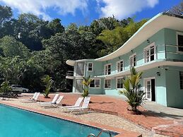 Toraille Waterfall Villas