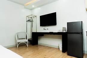 Madison Suites