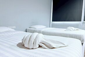 Sukhum Huai Khwang Guest House