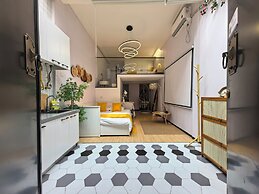 Shanghai Hills & Aromahome Shikumen