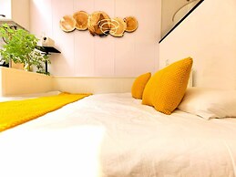 Shanghai Hills & Aromahome Shikumen