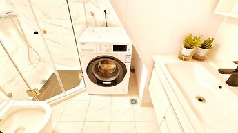 Shanghai Hills & Aromahome Shikumen