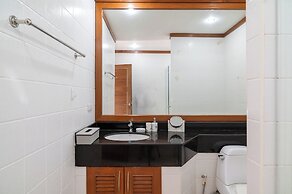 4BR Villa beach walking distance KBR44