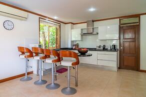 4BR Villa beach walking distance KBR44