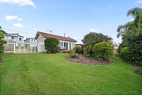 Charming 1-bed Cottage With Garden Retreat