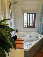 Paterson Skywalk & Bush Bedroom