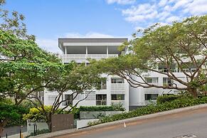 2-bed Getaway With Shared Pool & BBQ Access