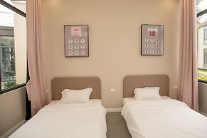Solar LuxStay Villa - Long Beach
