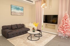 Solar LuxStay Villa - Long Beach