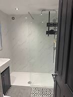 Bright 4-bedroom Maisonette in Gateshead