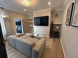 Bright 4-bedroom Maisonette in Gateshead