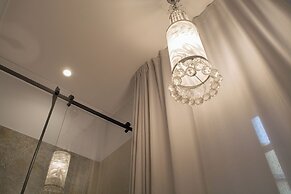 Amnis rooms