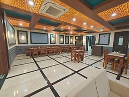Hotel The Rajwada LP