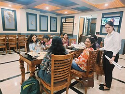 Hotel The Rajwada LP