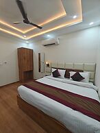 Hotel The Rajwada LP