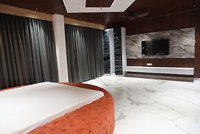 Viraj International Hotel