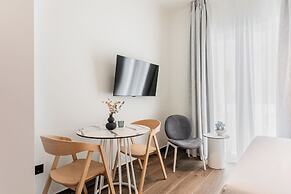 Kleo II by Zoia Living