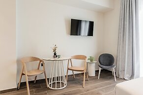 Kleo II by Zoia Living