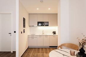 Kleo II by Zoia Living