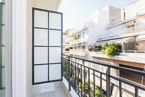 Kleo II by Zoia Living