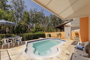 Casa Tem Tica com Piscina e Churrasqueira