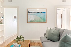 Beachside Living in Modern 2 Bedroom Apartment