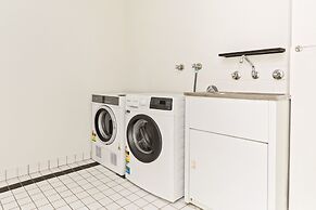 Pristine 2-bed Near Marrickville Village