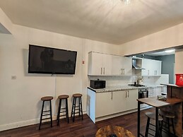 Central Wolverhampton Stay