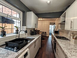 Central Wolverhampton Stay