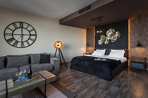 SeaStar ArCadia Apartments
