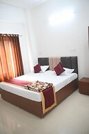 HOTEL NEELKANTH PALACE