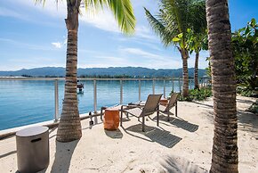 Luxury Oceanfront Residence Condo at Soleil Residences