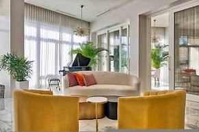 Exclusive Oceanfront Residence Condo at Soleil Residences