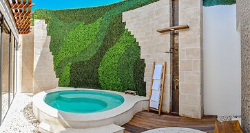 Oceans 8 Villa at the Tryall Club