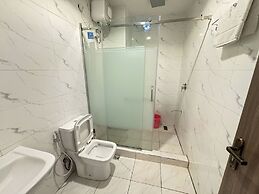Silver Gate Hotel and Suites