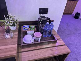 Silver Gate Hotel and Suites