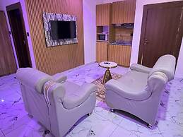 Silver Gate Hotel and Suites