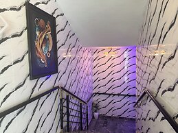 Silver Gate Hotel and Suites