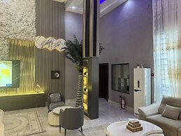 Silver Gate Hotel and Suites