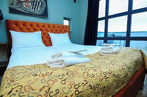 Art Hotel Home